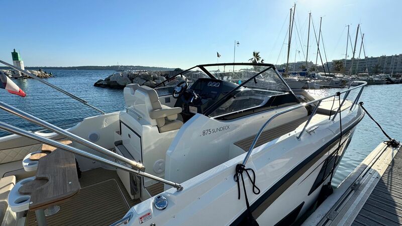 QUICKSILVER 875 SUNDECK 